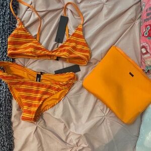 triangl bikini top and bottom with bag!